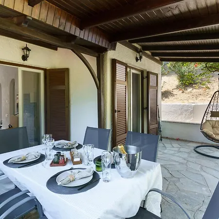 Sani Bliss By Halu!, 2-bd With Private Garden וילה