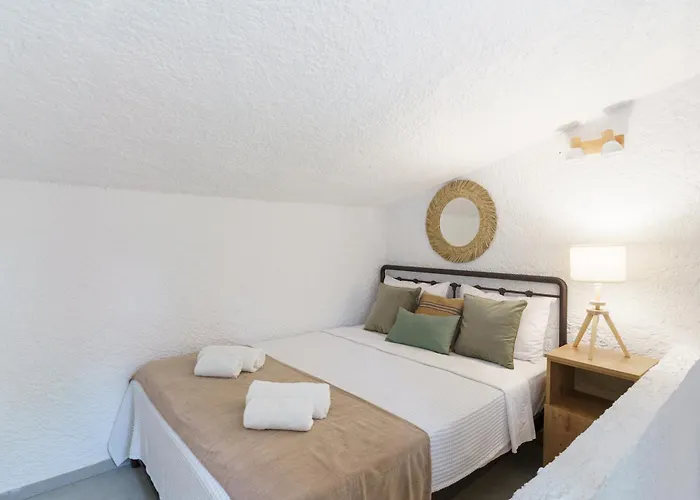 Sani Bliss By Halu!, 2-bd With Private Garden